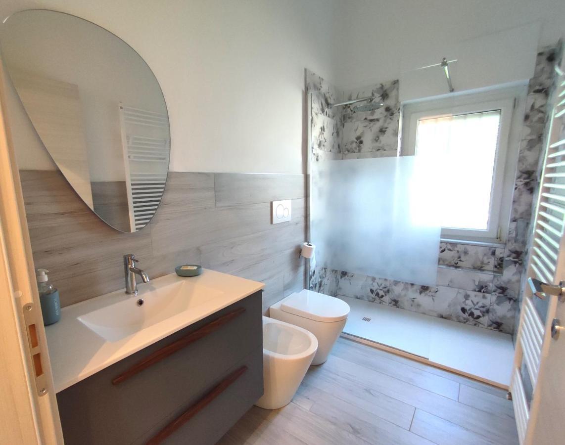 Vista Lago Lecco - Neiade Guest House Pescate Екстер'єр фото