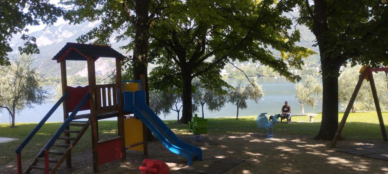 Vista Lago Lecco - Neiade Guest House Pescate Екстер'єр фото